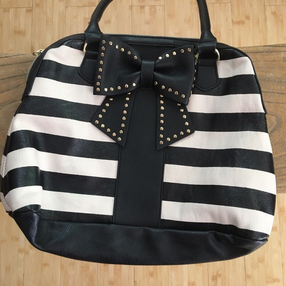 Betsey Johnson Handbags - Betsey Johnson handbag